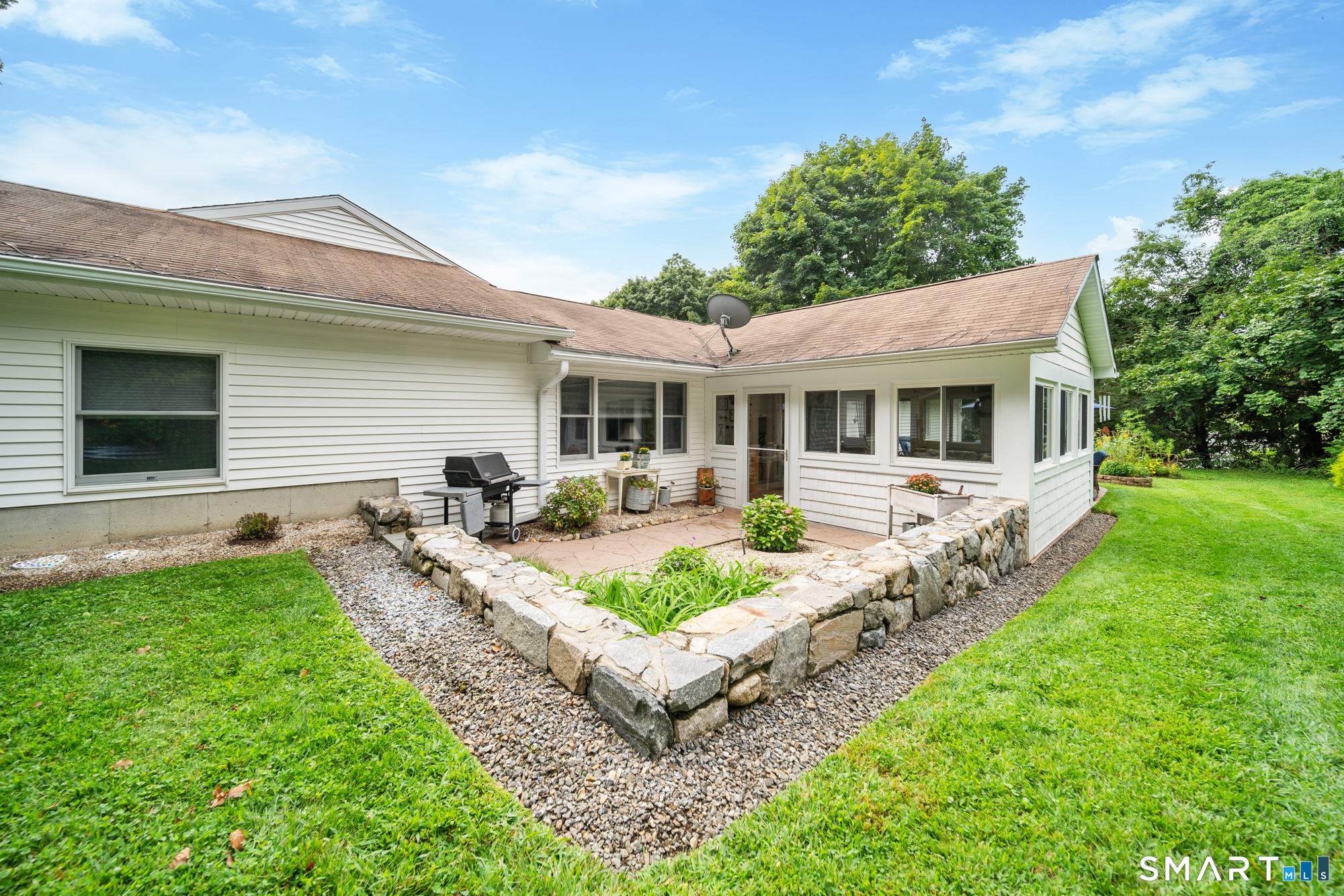 32 Hawley Road