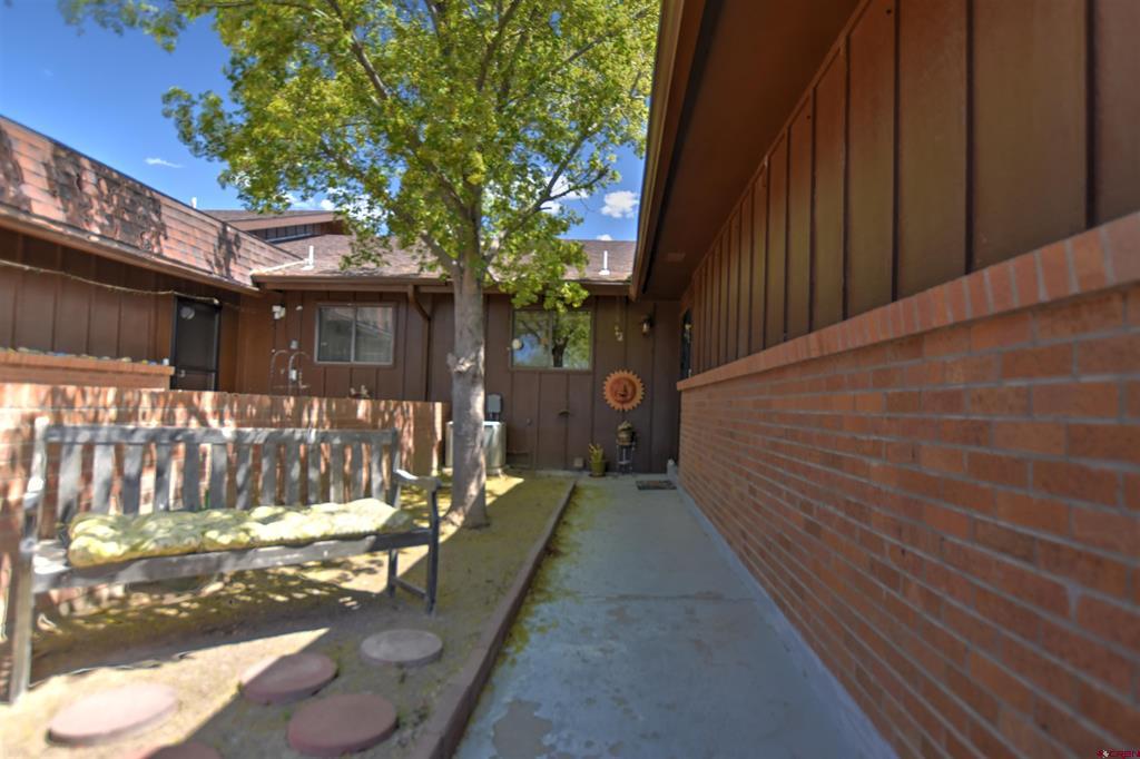 1119 Phillips Court Unit: B