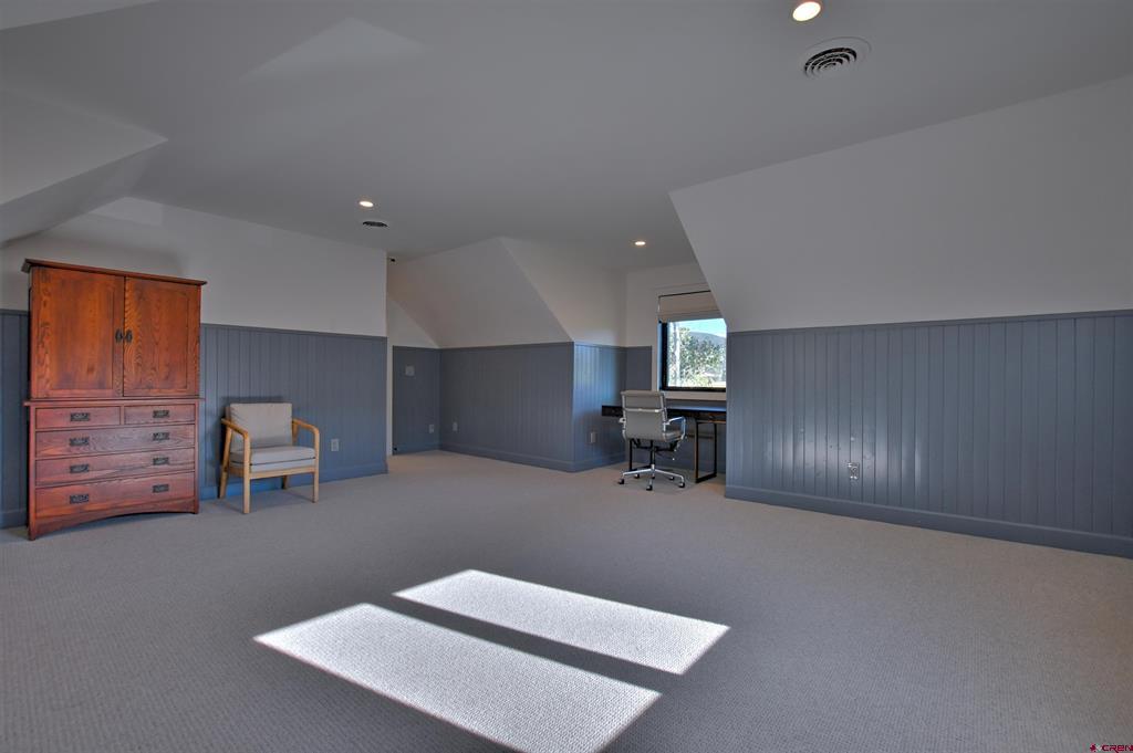 1076 Pleasant Point Drive