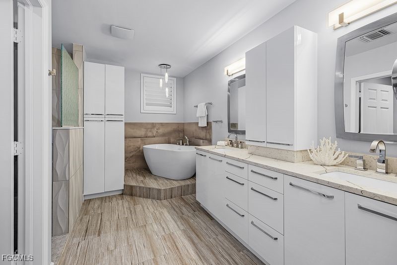 14220 Royal Harbour CT 707