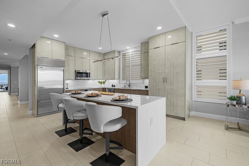 14220 Royal Harbour CT 707