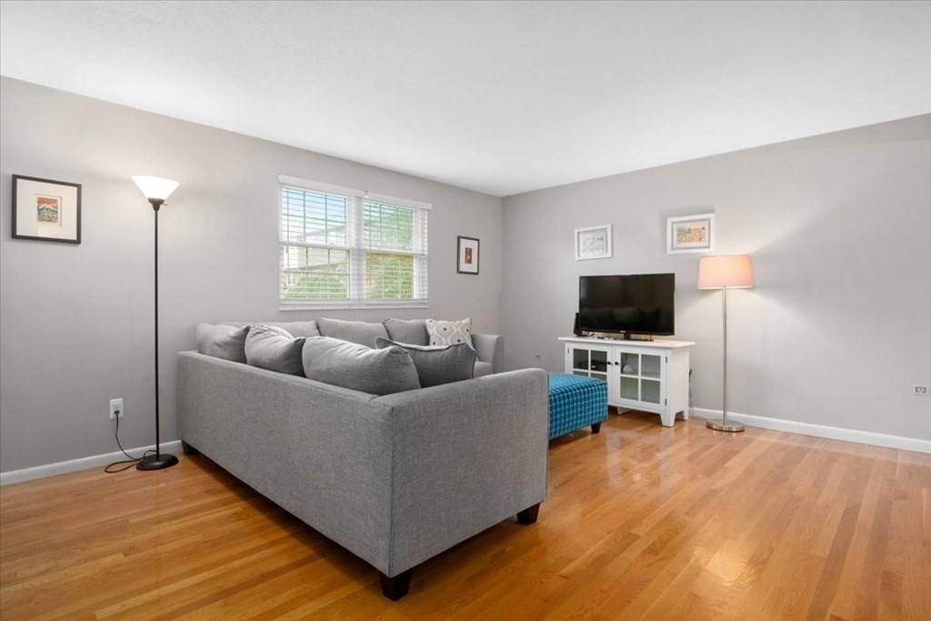 22 Bayberry Cir # 22