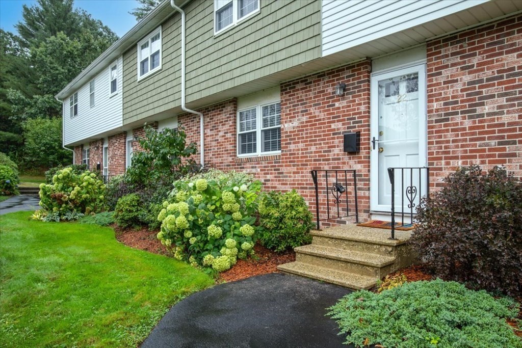 22 Bayberry Cir # 22
