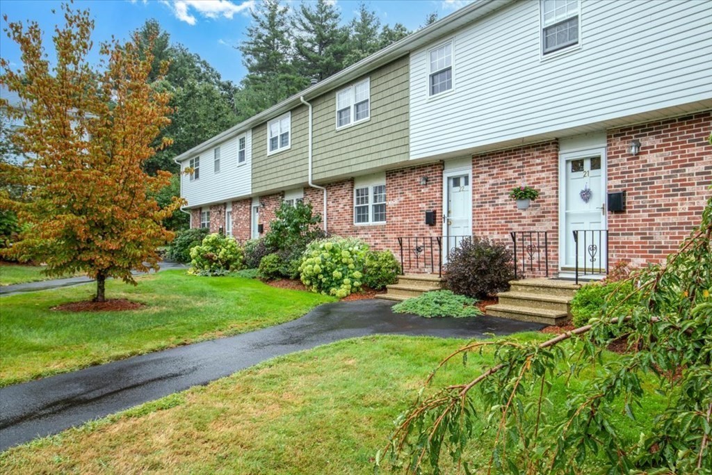 22 Bayberry Cir # 22