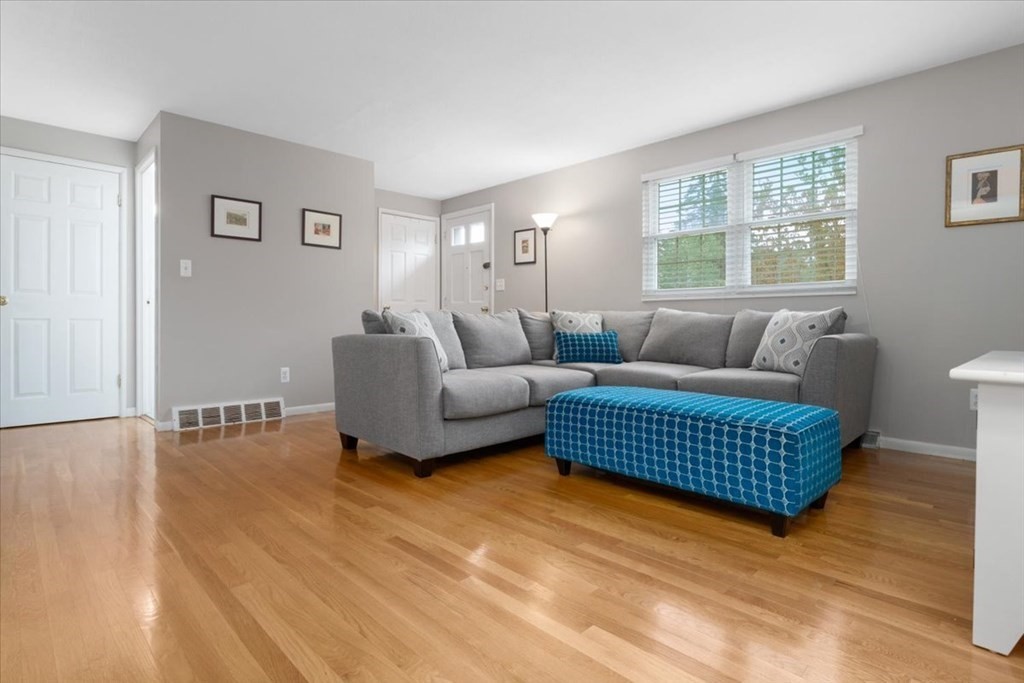 22 Bayberry Cir # 22