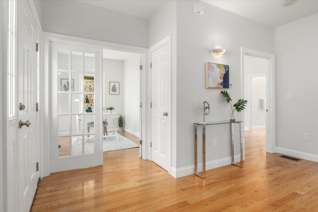 20 Valley St # 20