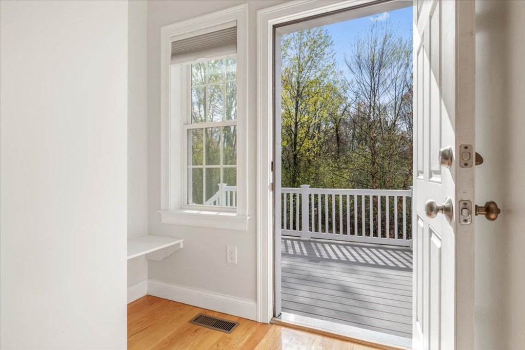 20 Valley St # 20