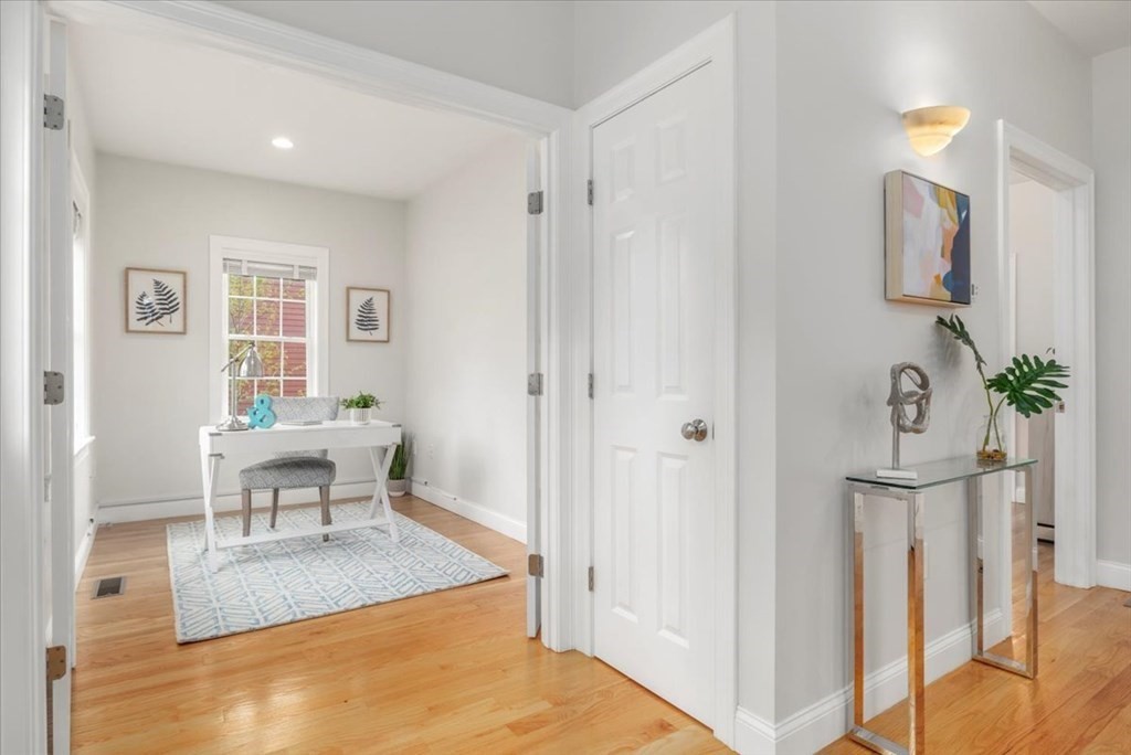 20 Valley St # 20