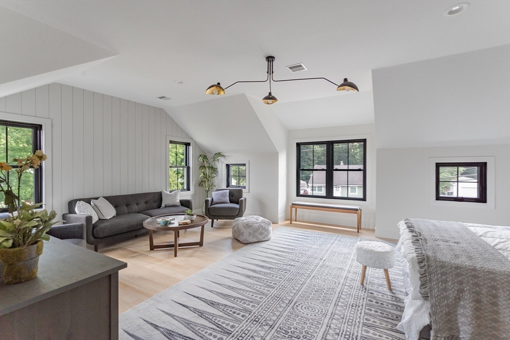 5 Oakridge Ave