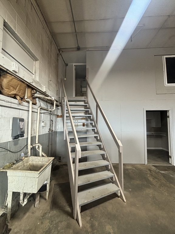 38-R Adams Street, Millis