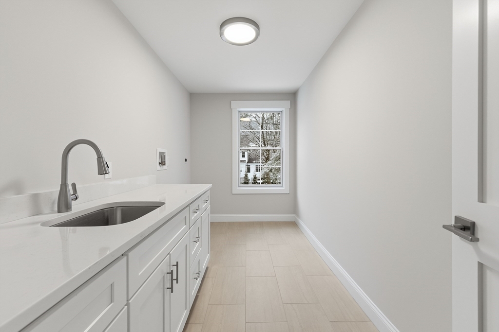 18 Evergreen Rd