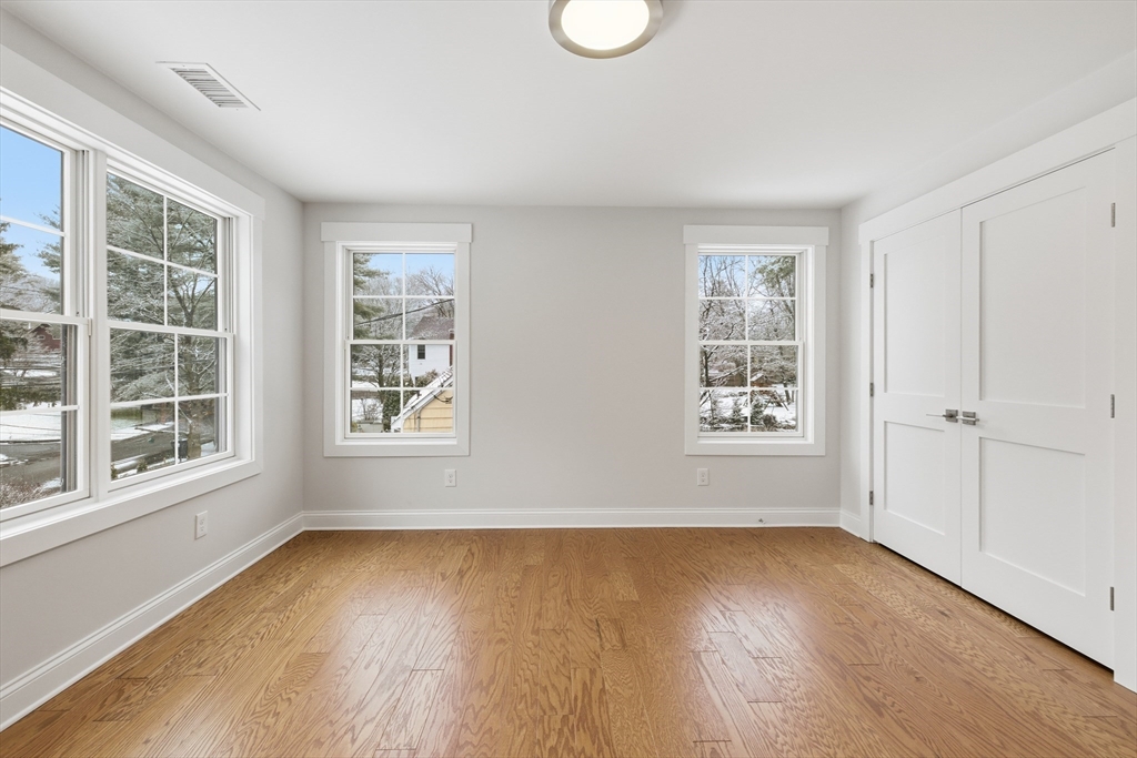 18 Evergreen Rd