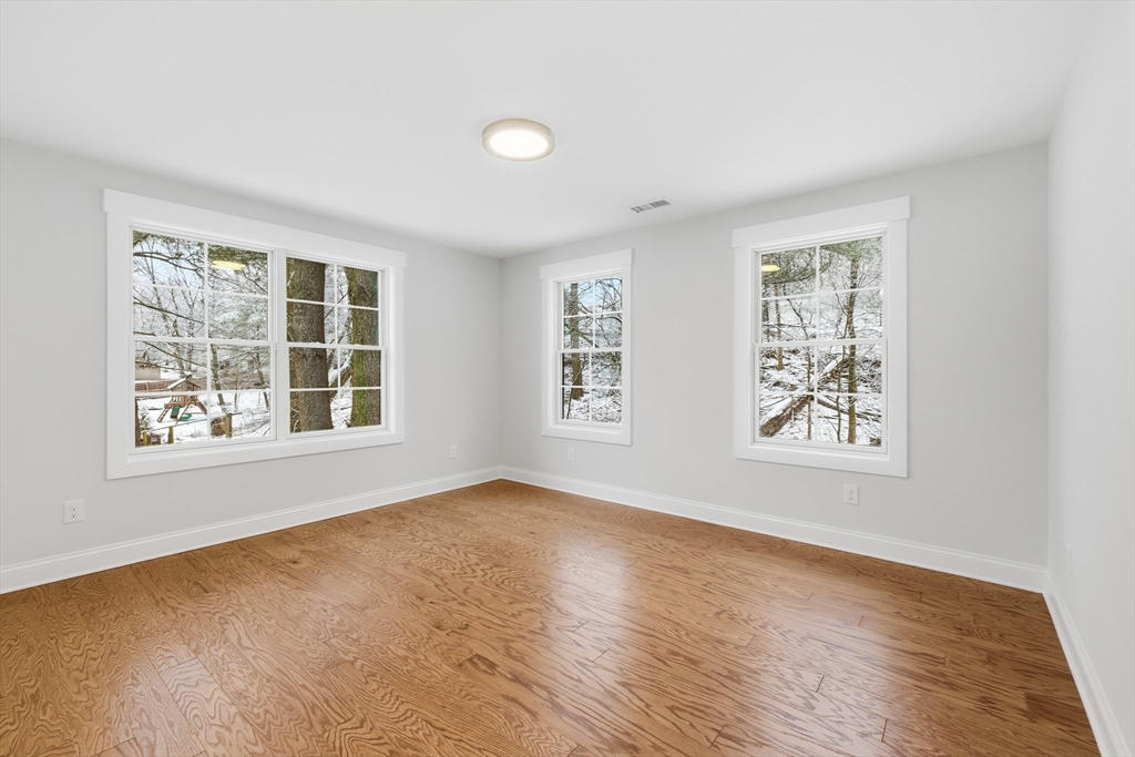 18 Evergreen Rd