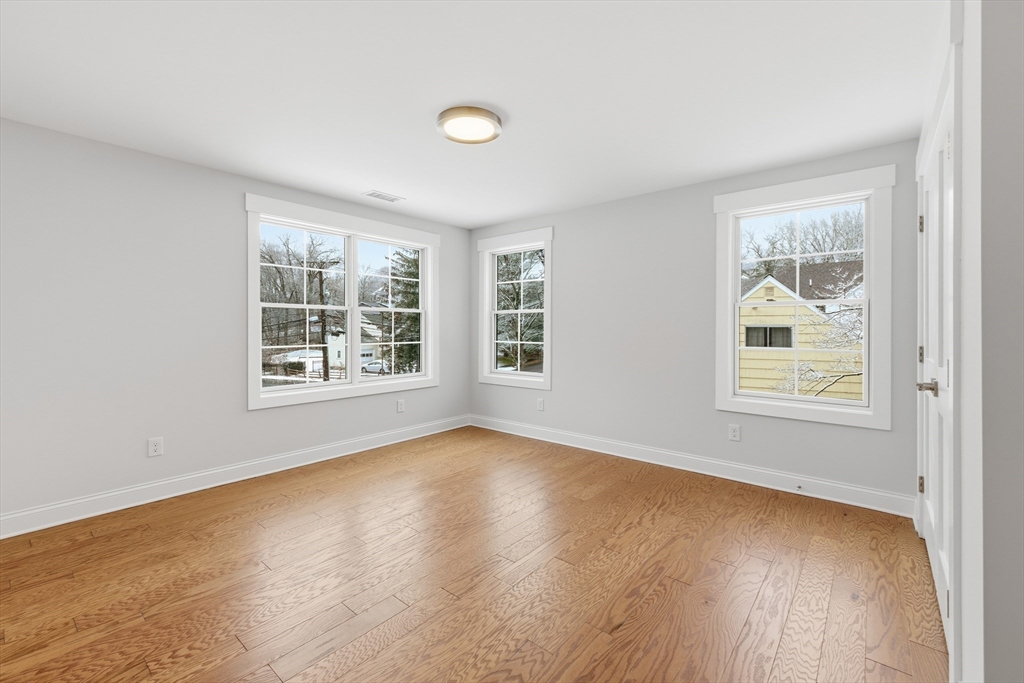 18 Evergreen Rd