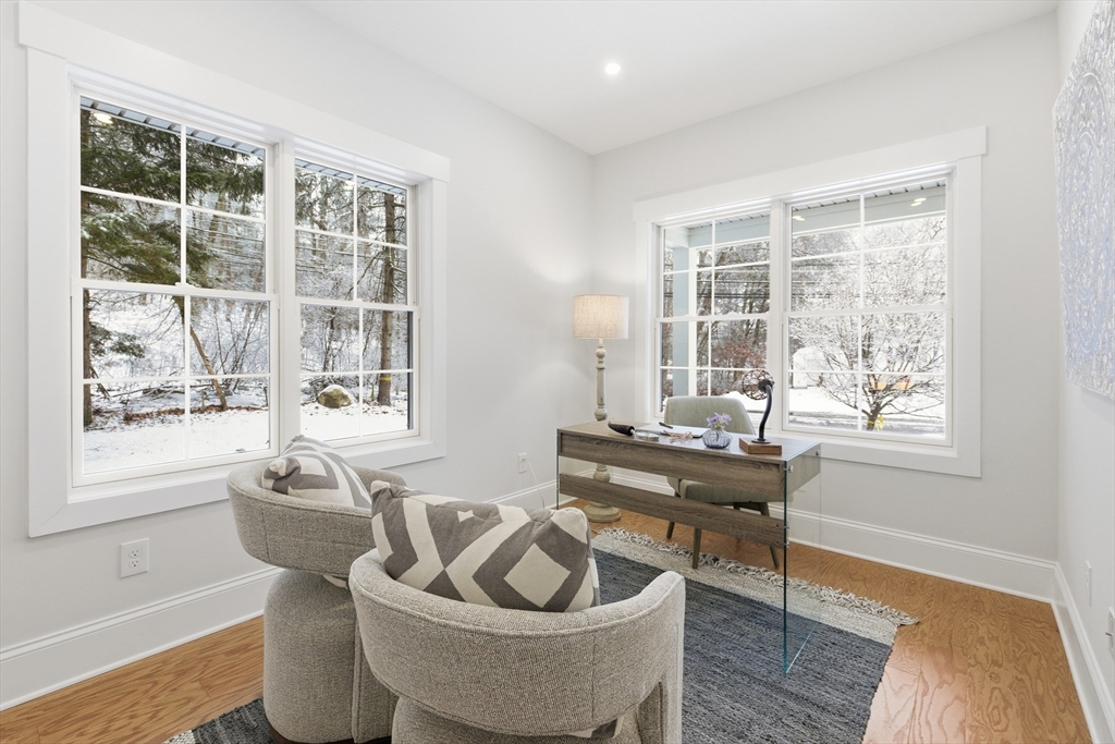 18 Evergreen Rd