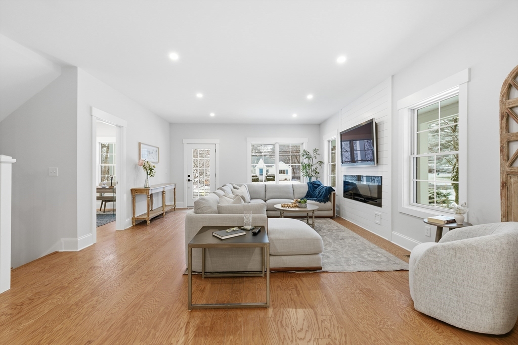 18 Evergreen Rd