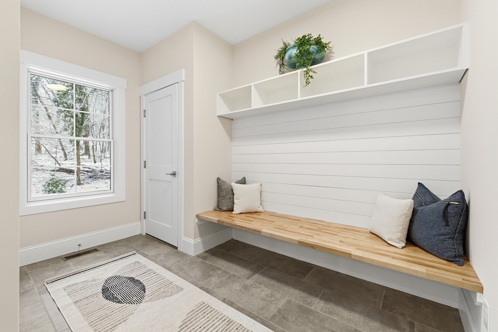 18 Evergreen Rd