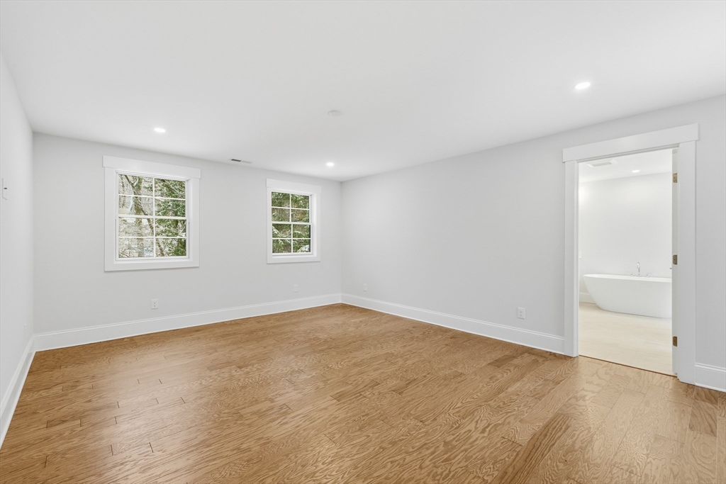 18 Evergreen Rd