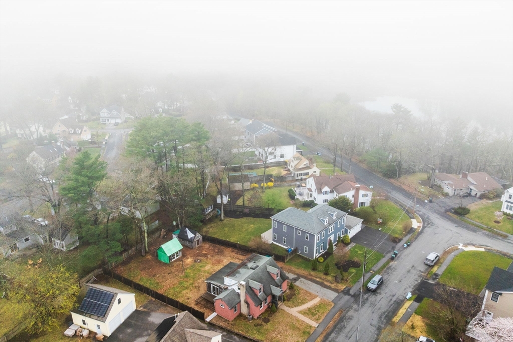 32 Longfellow Rd