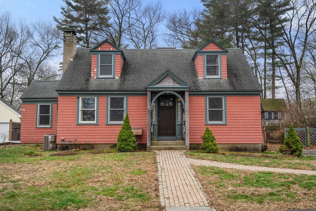 32 Longfellow Rd