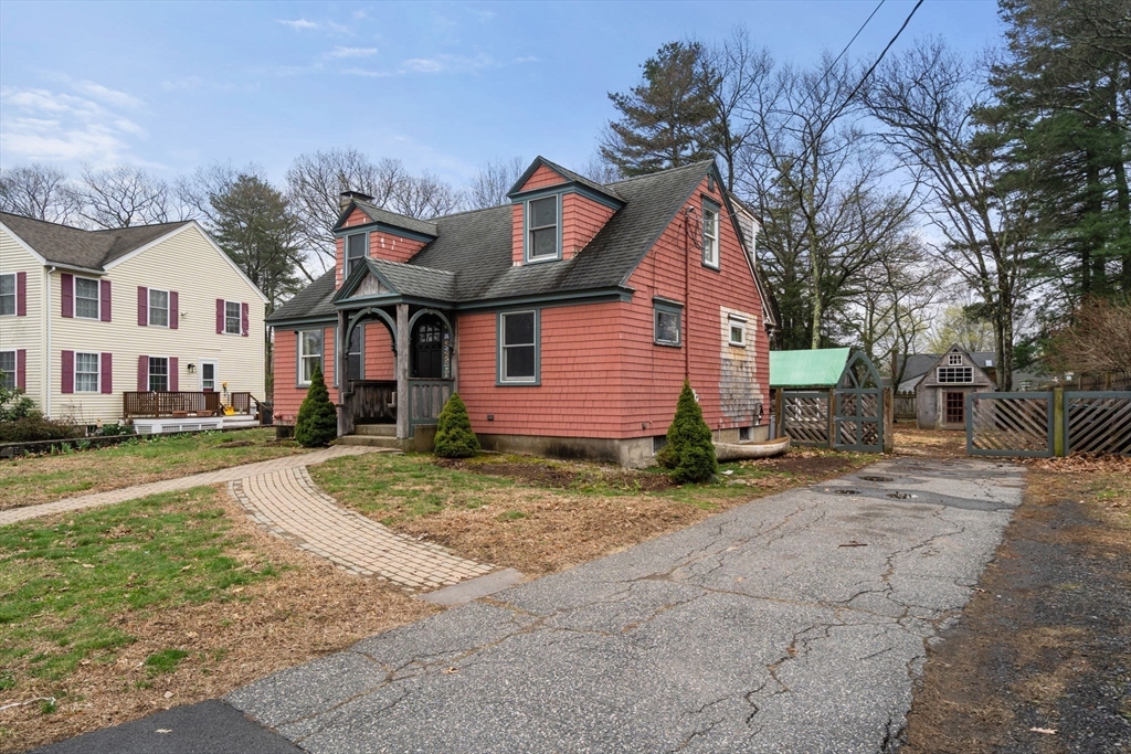 32 Longfellow Rd