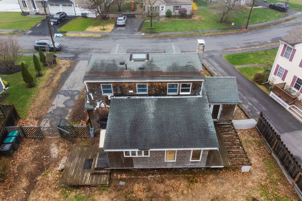 32 Longfellow Rd