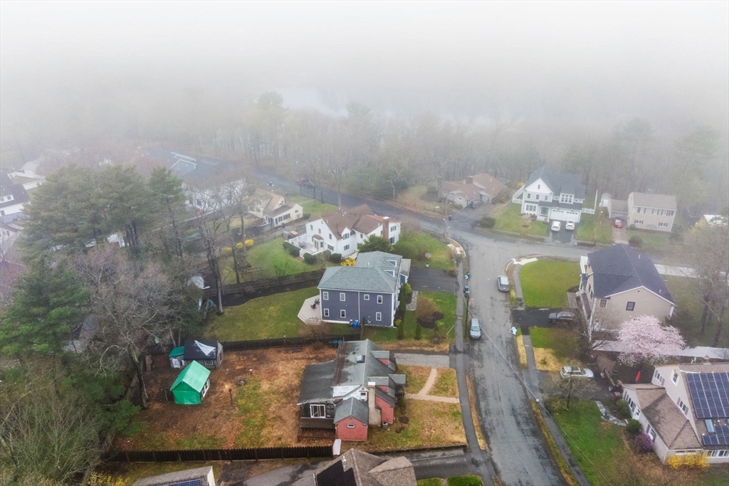 32 Longfellow Rd
