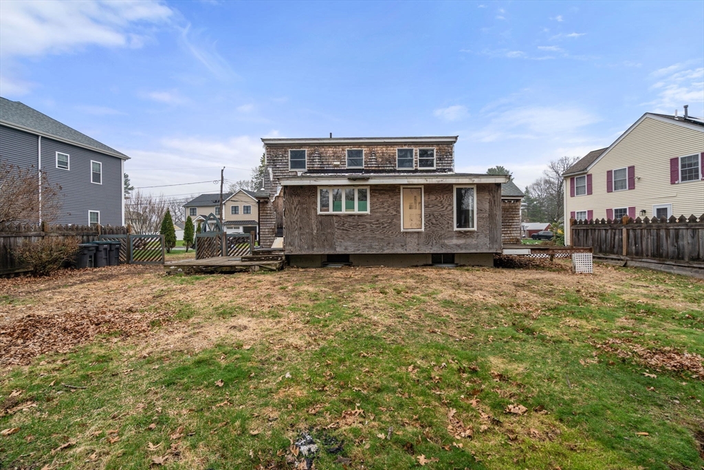 32 Longfellow Rd