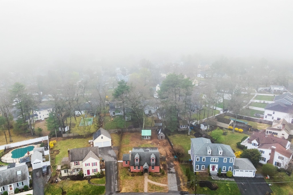 32 Longfellow Rd