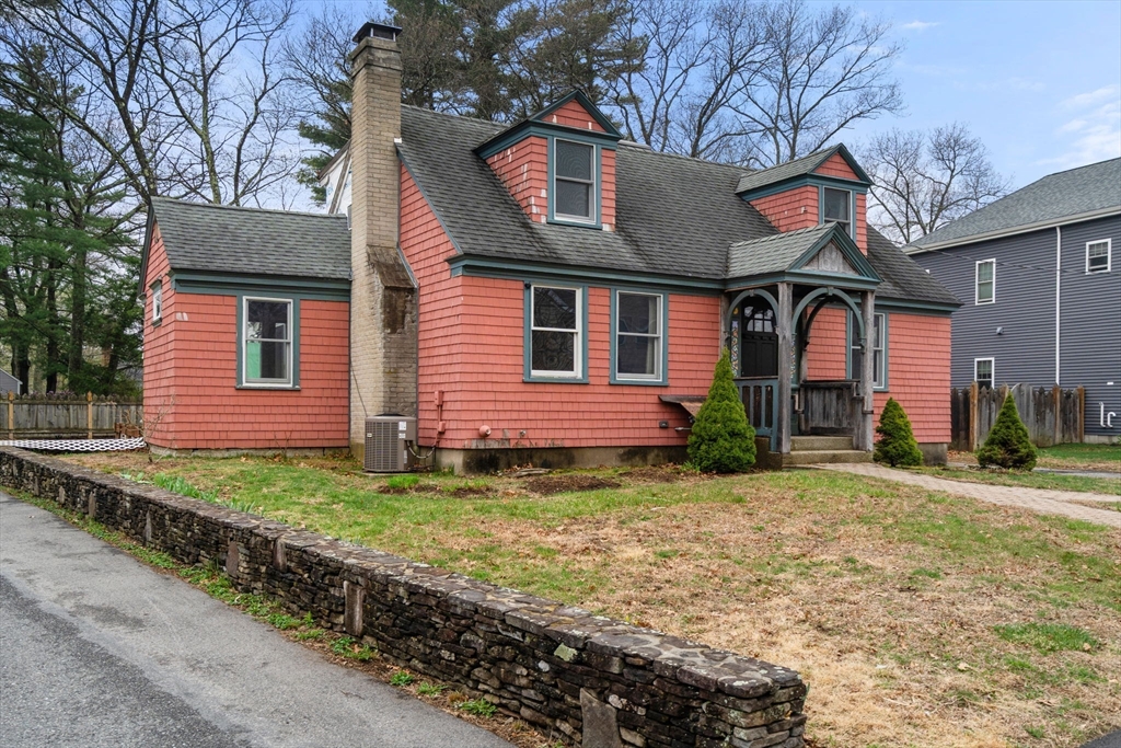 32 Longfellow Rd