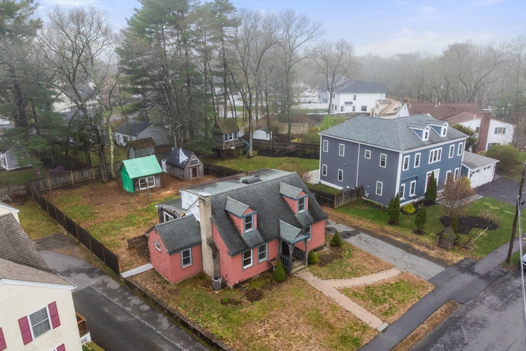 32 Longfellow Rd