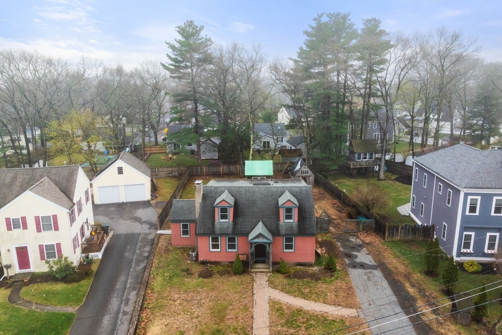 32 Longfellow Rd
