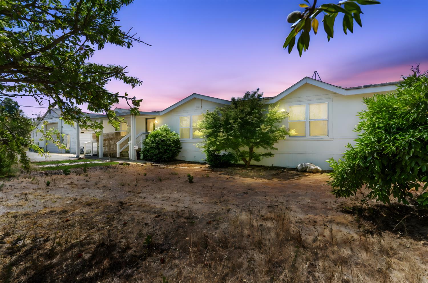 1112 LADD Road