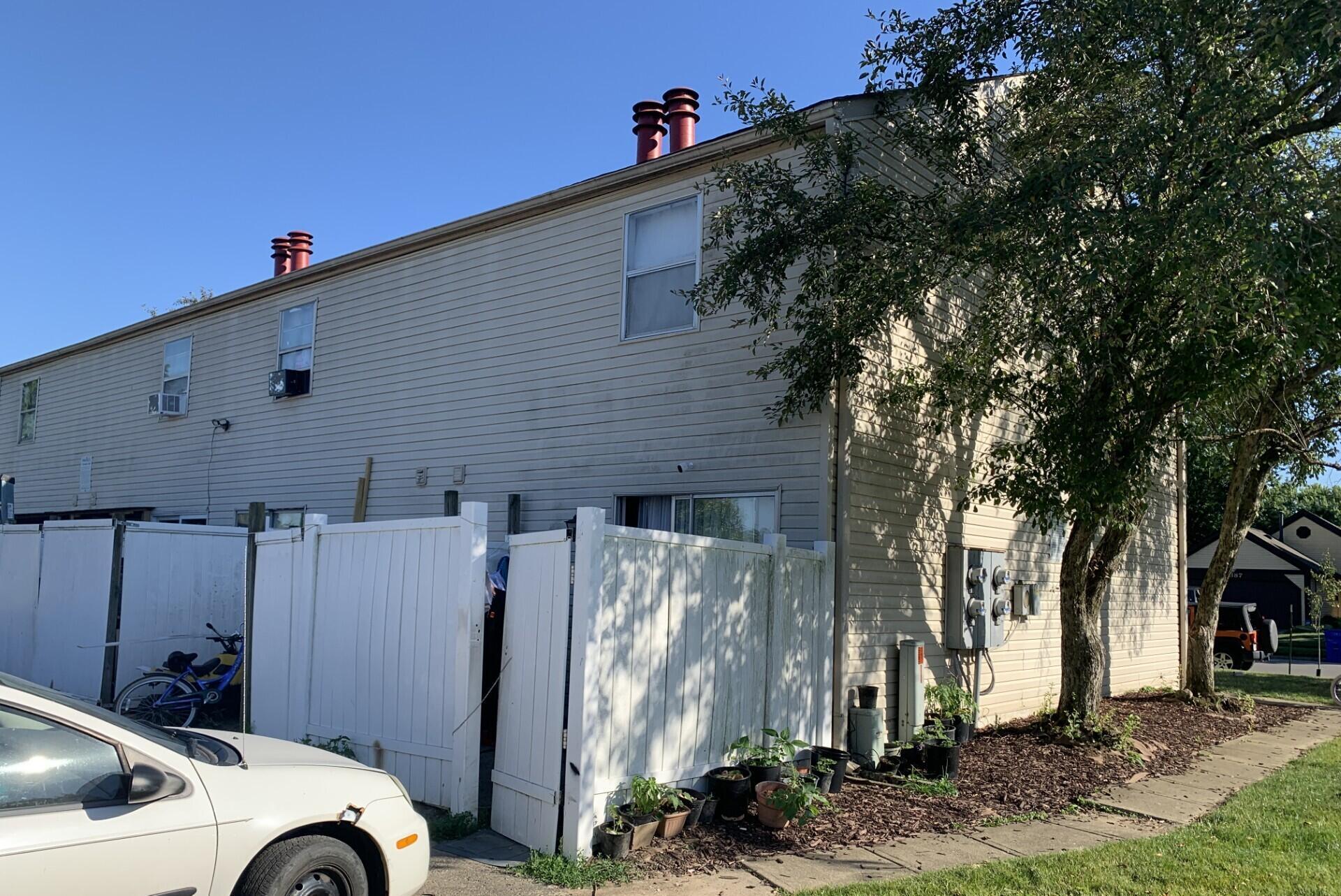 7390-7396 Bride Water Boulevard