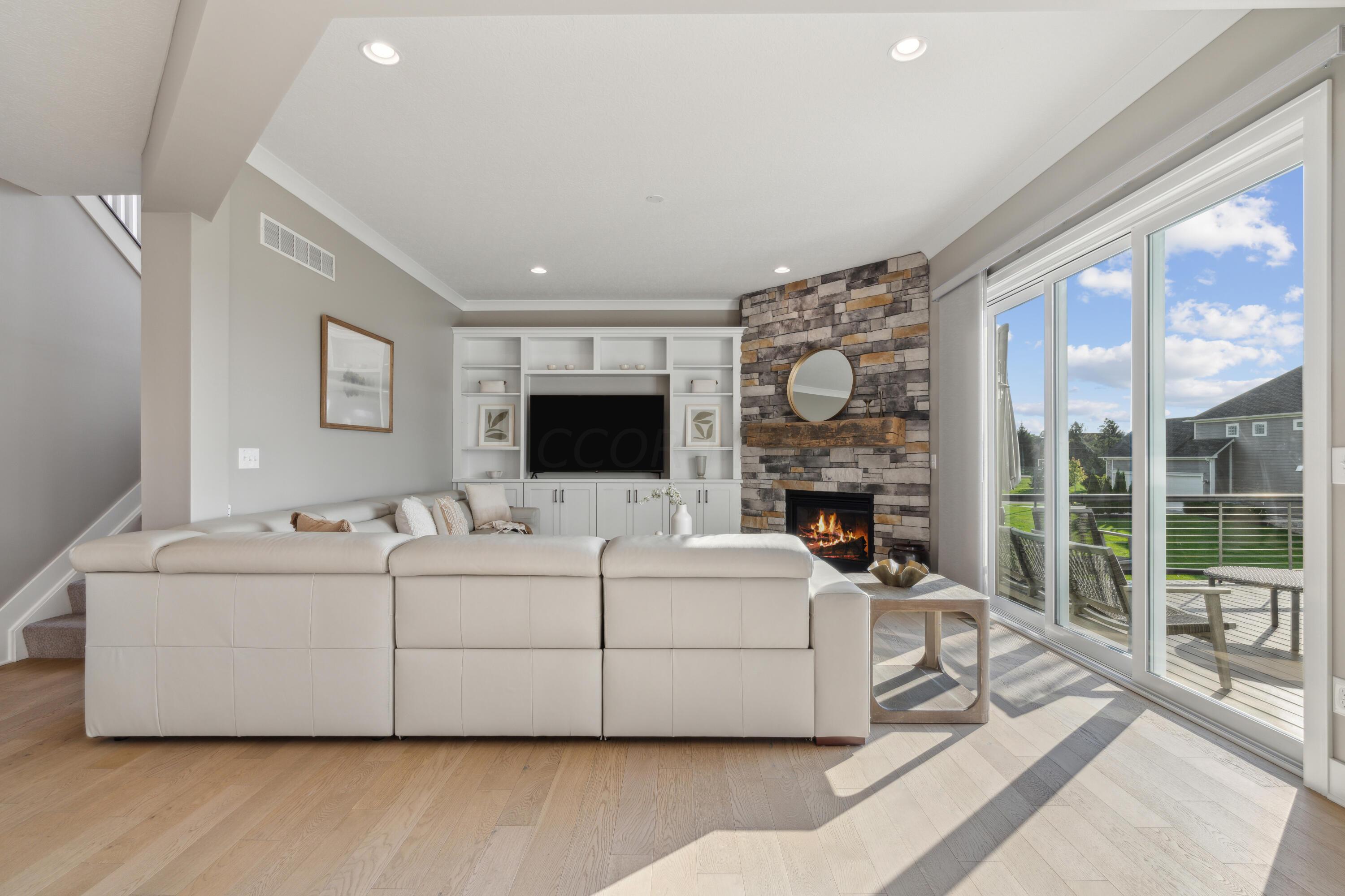 6393 Albanese Circle