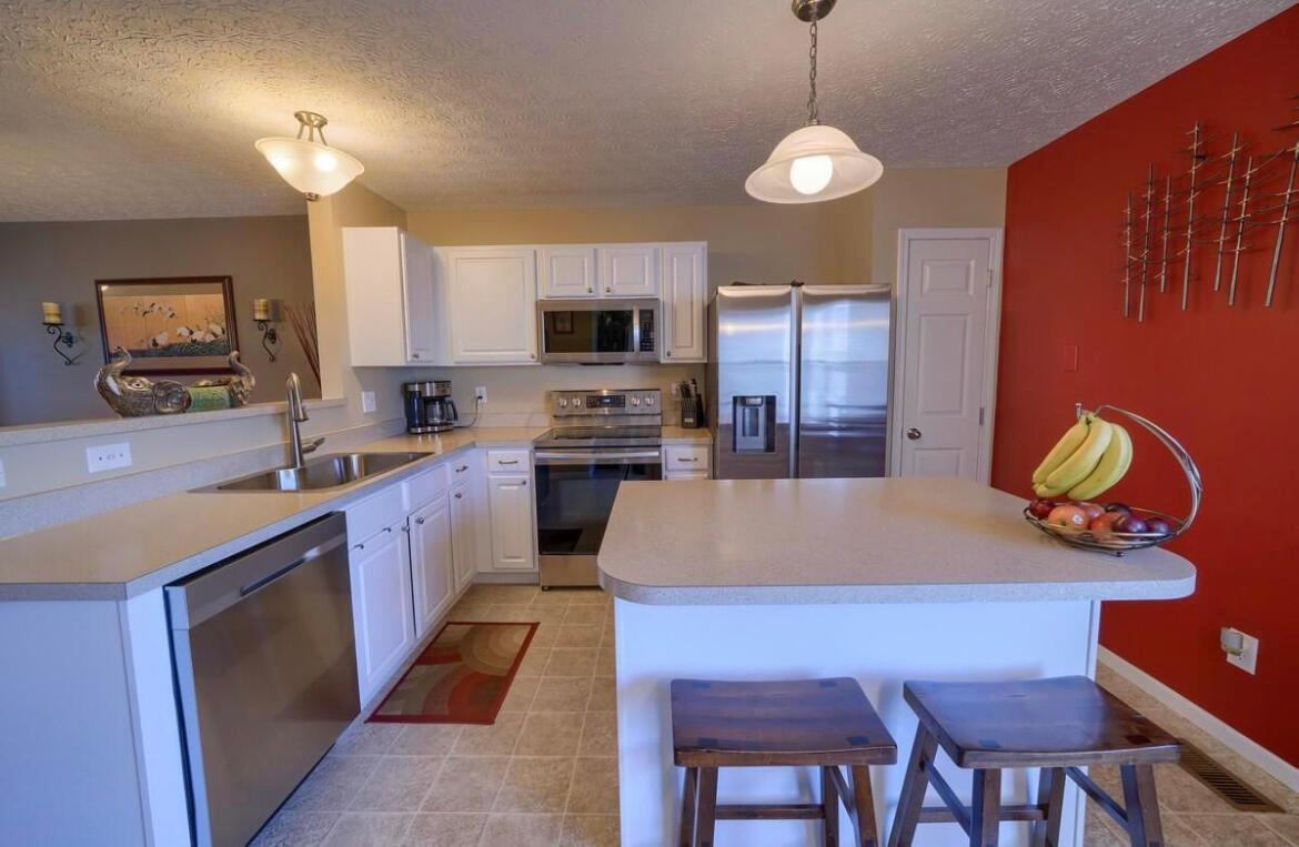 6021 Canyon Creek Drive, 206
