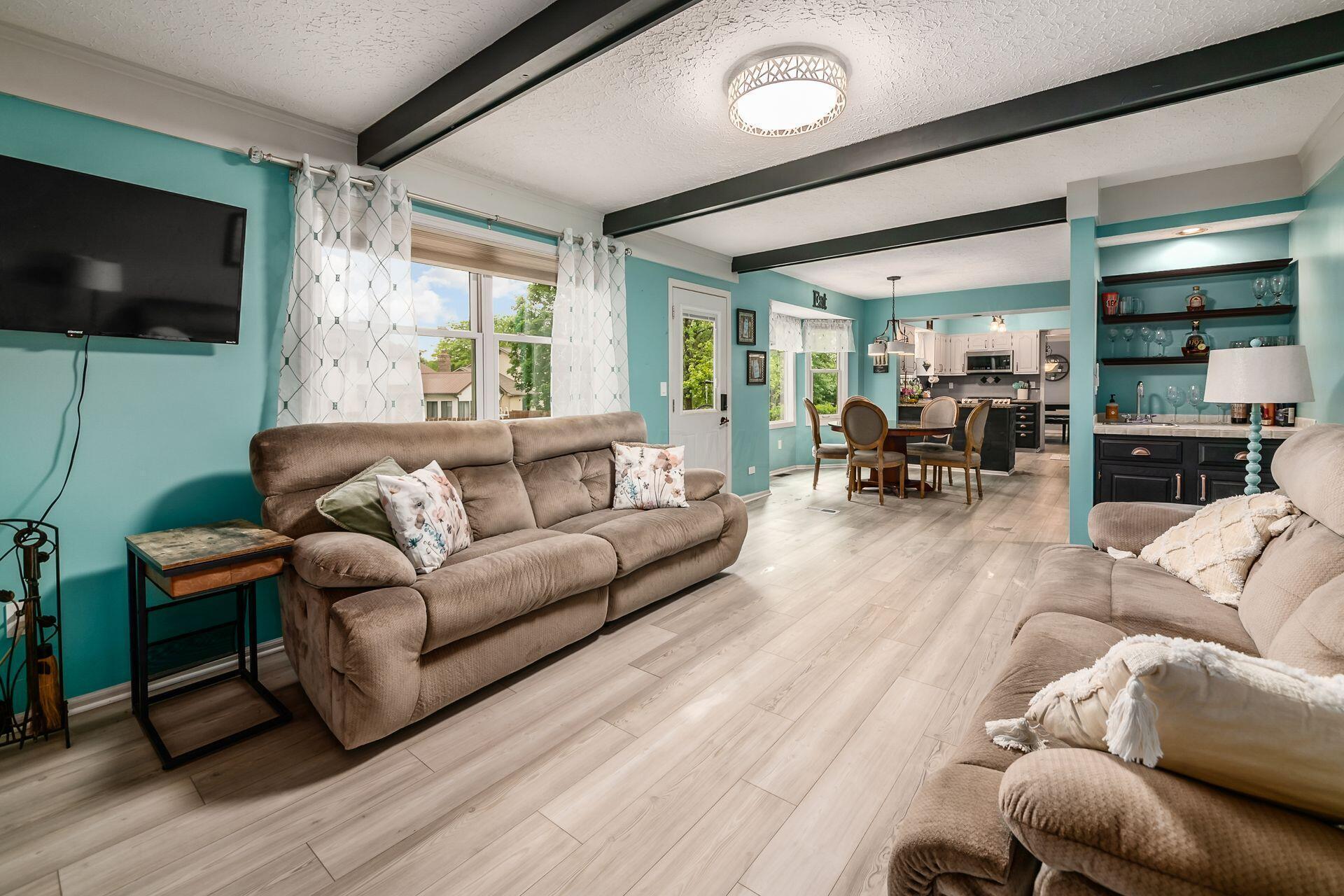 1009 Farrington Drive