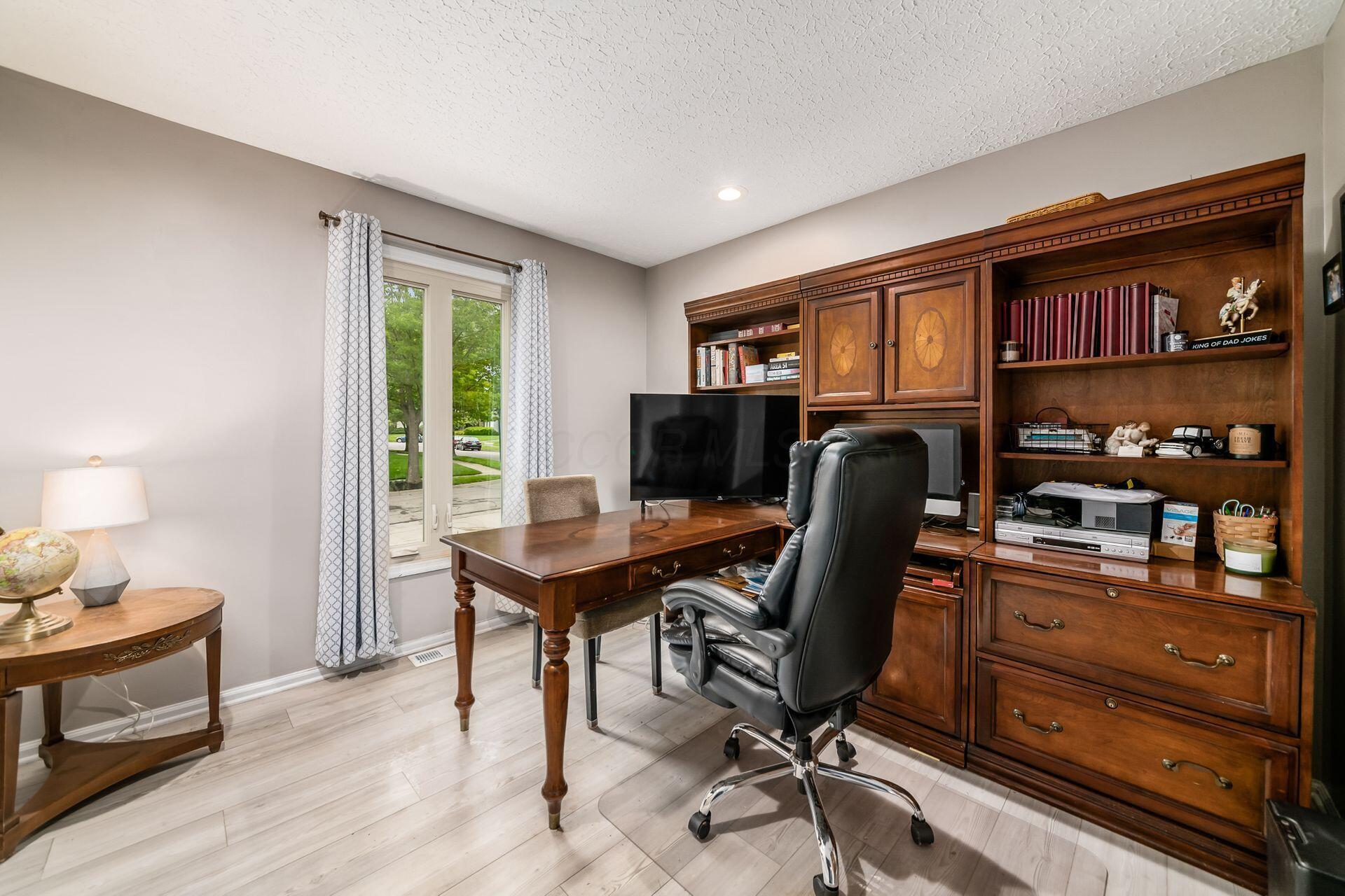 1009 Farrington Drive