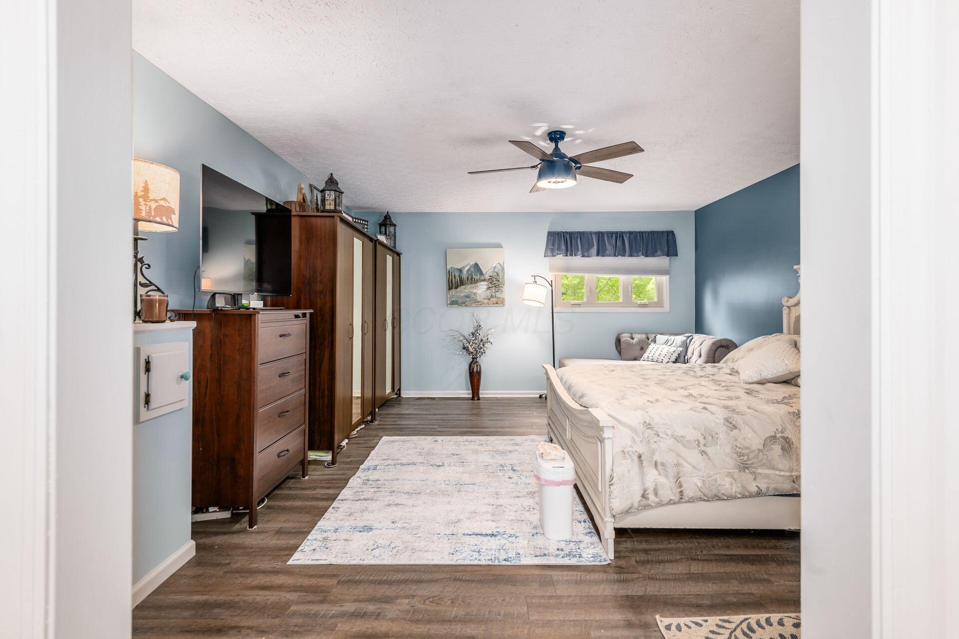 1009 Farrington Drive