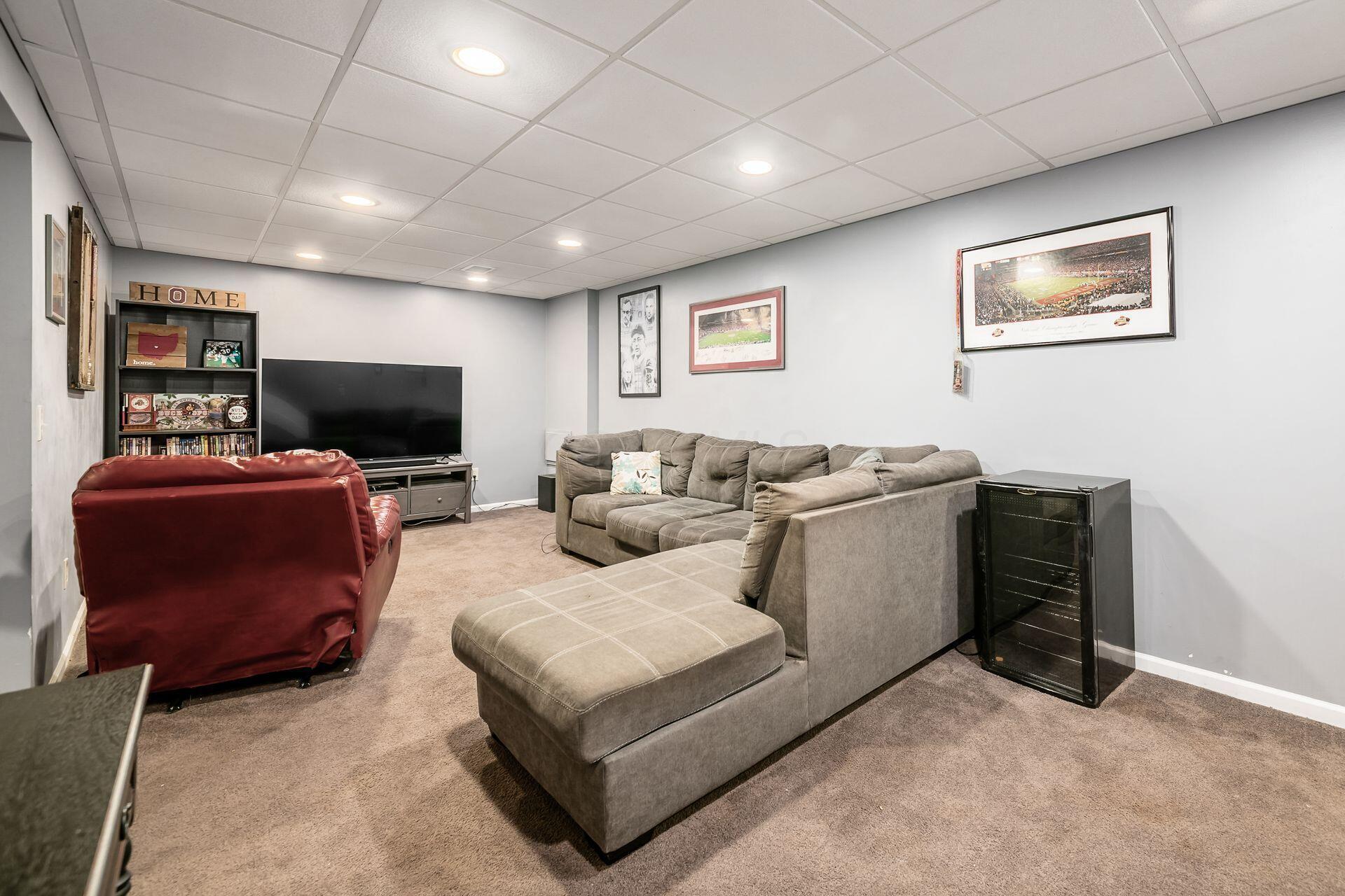 1009 Farrington Drive