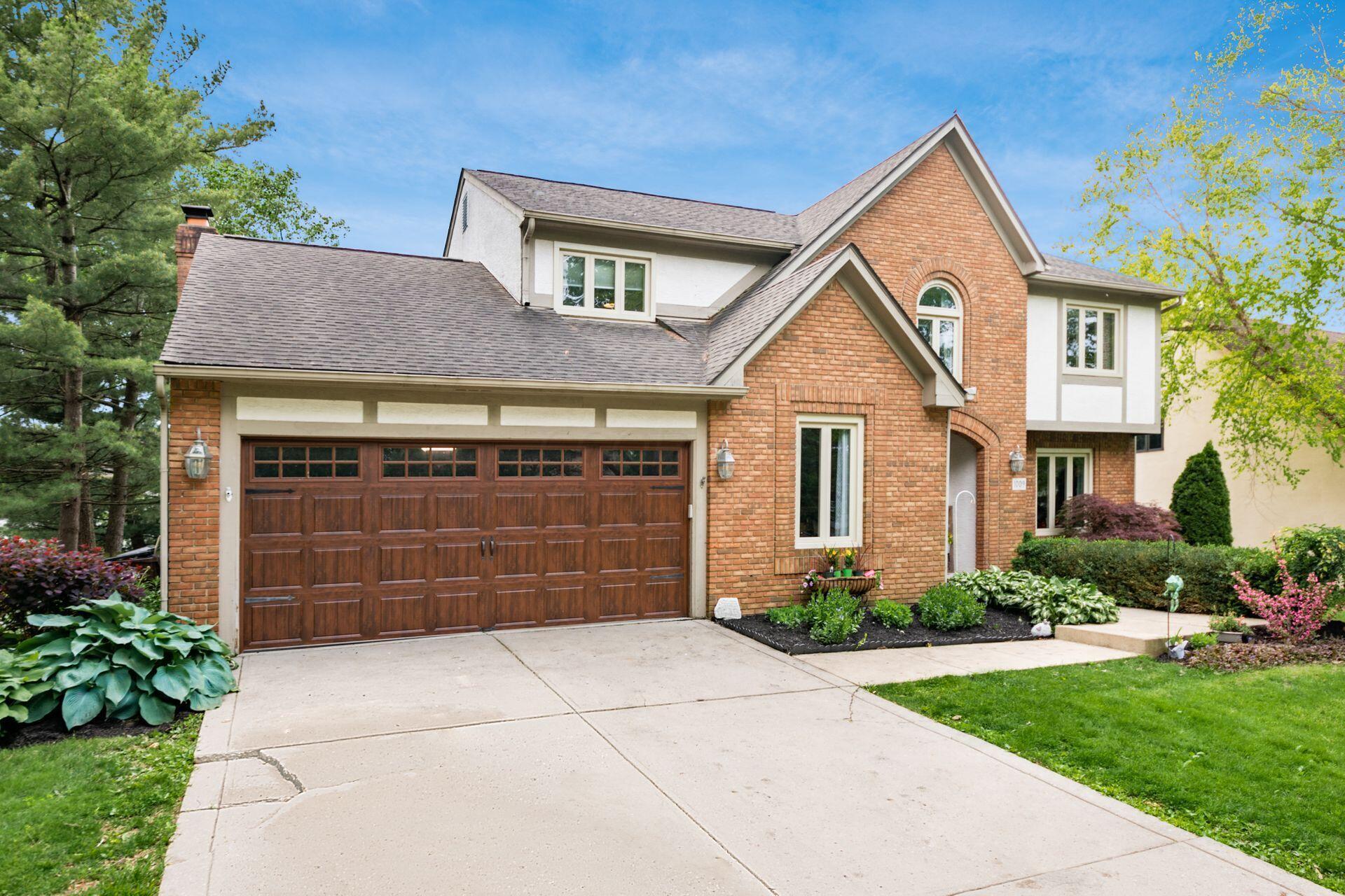 1009 Farrington Drive