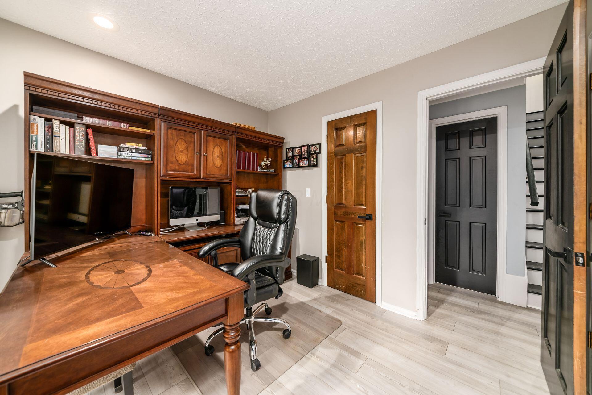 1009 Farrington Drive