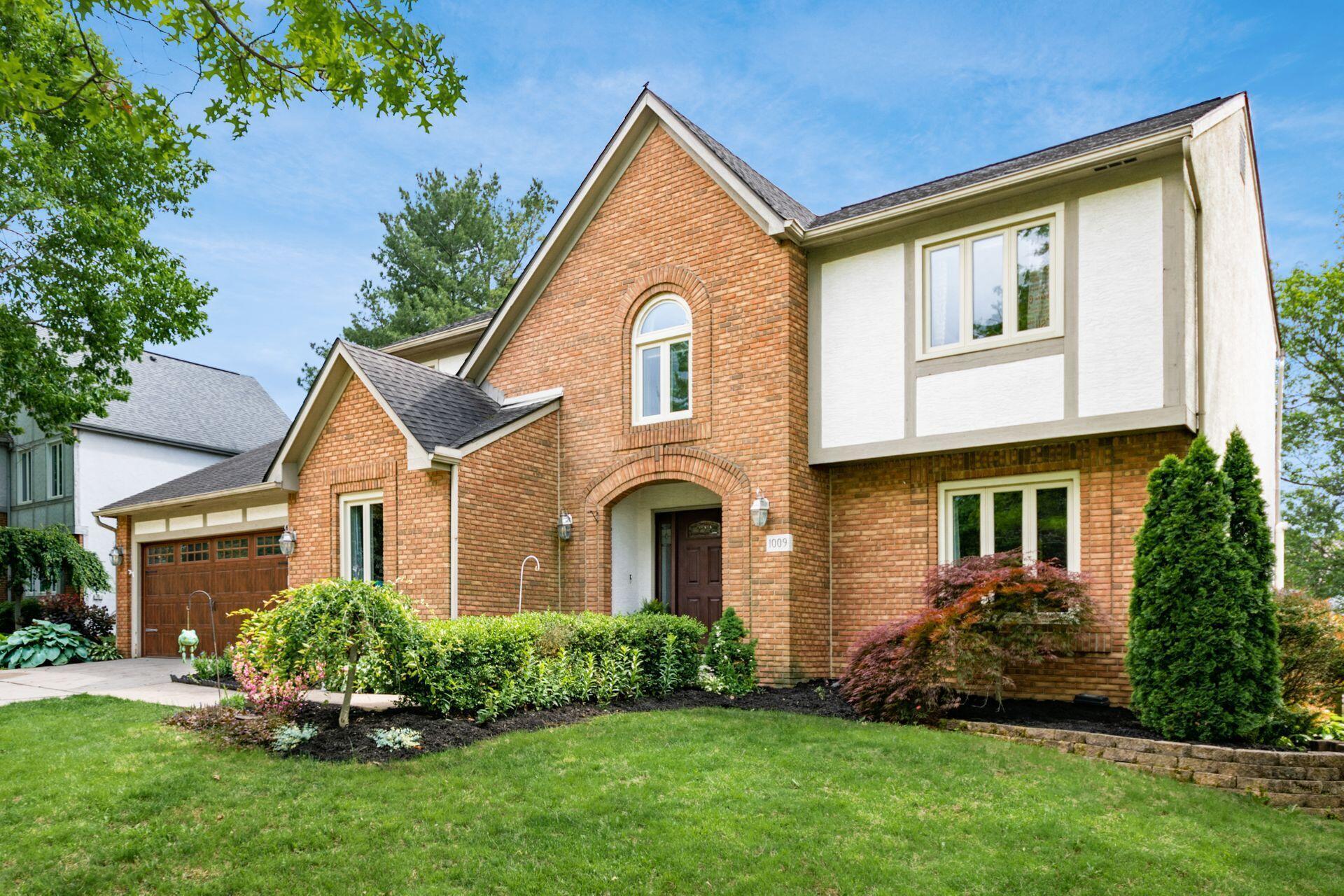 1009 Farrington Drive