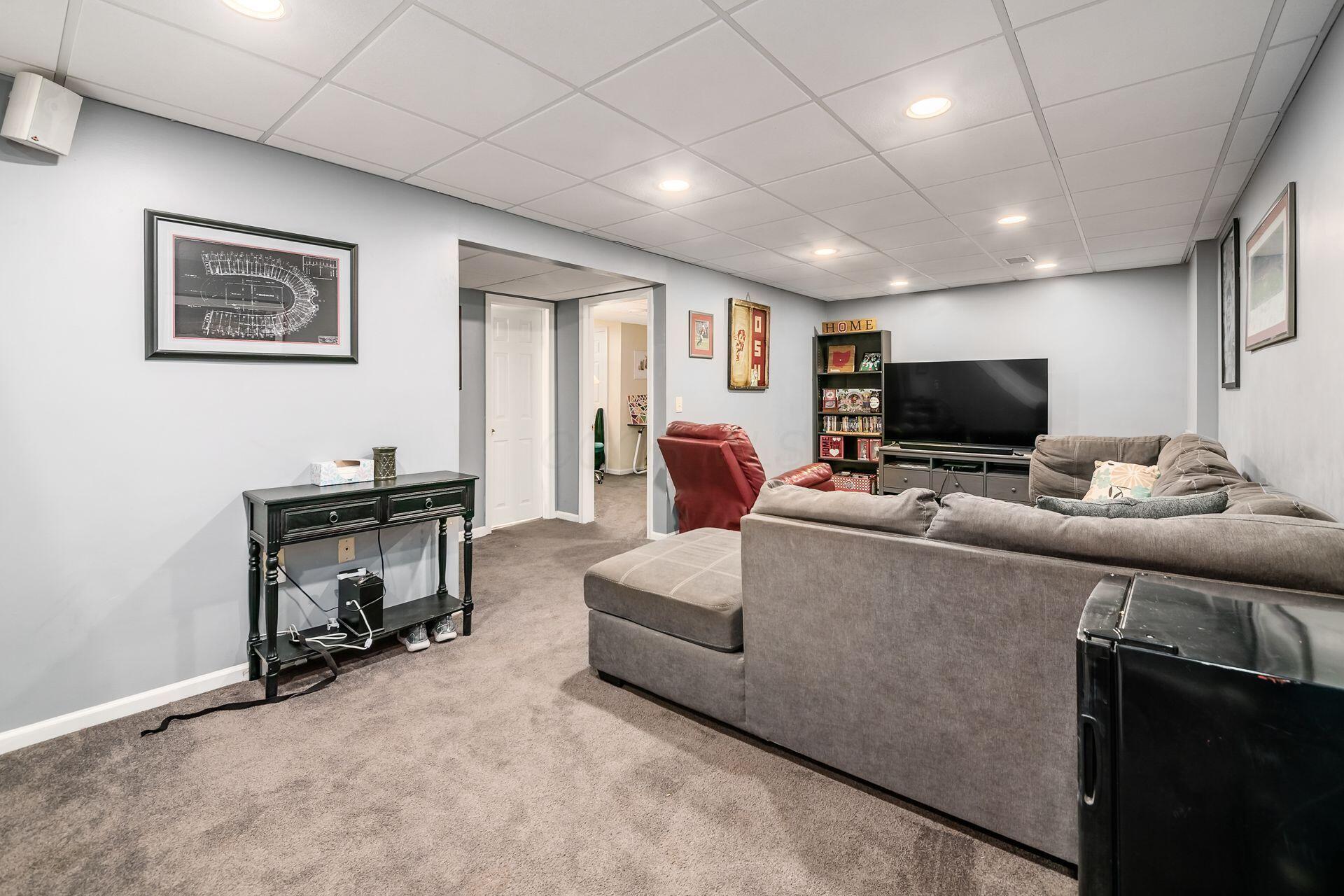 1009 Farrington Drive