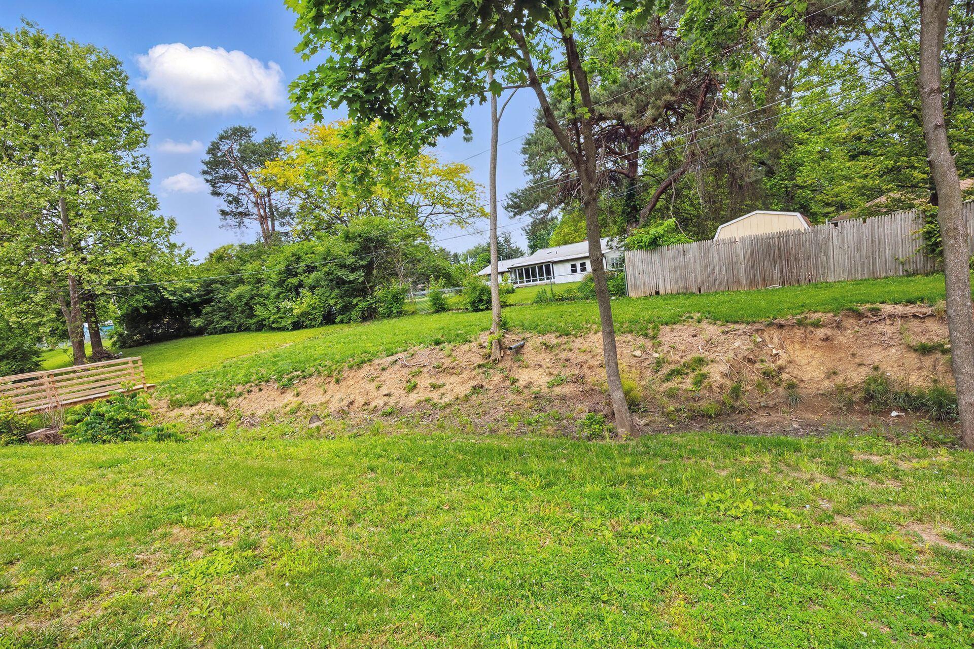 1232-34 Weybridge Road N