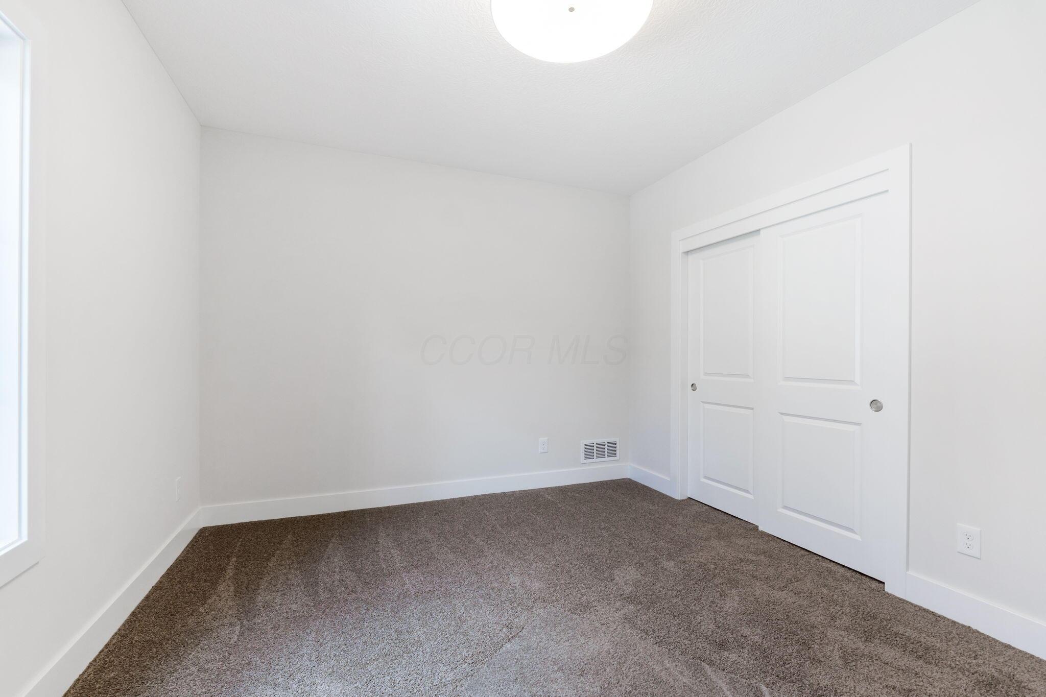 1480 Dogwood Loop