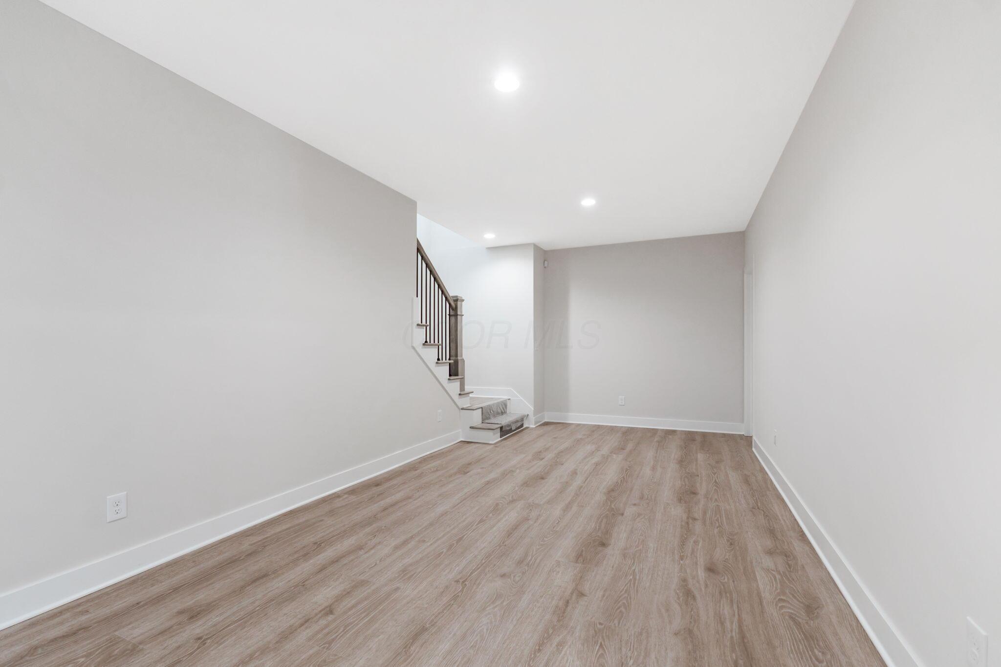 1480 Dogwood Loop