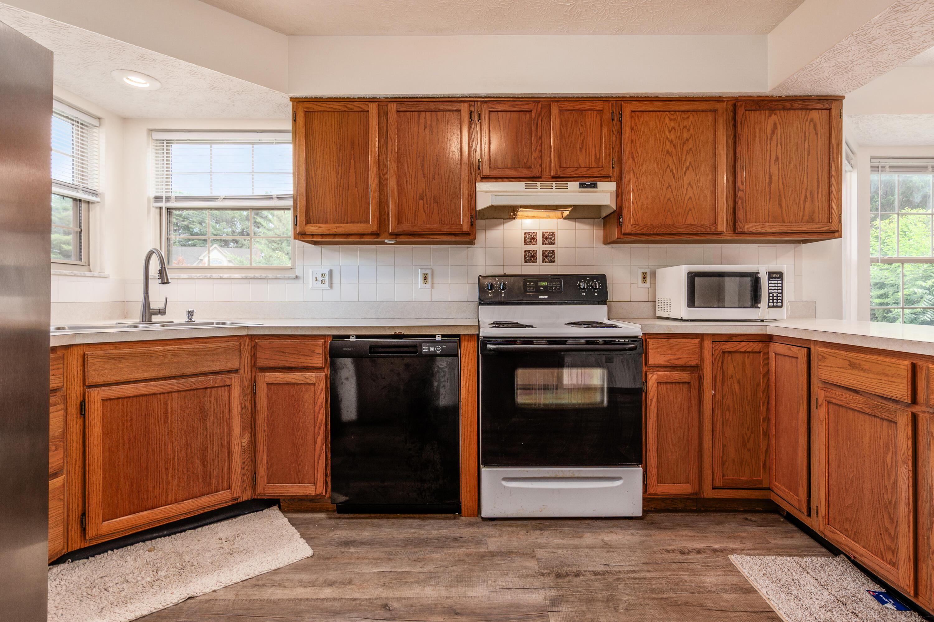 3351 Lindstrom Drive