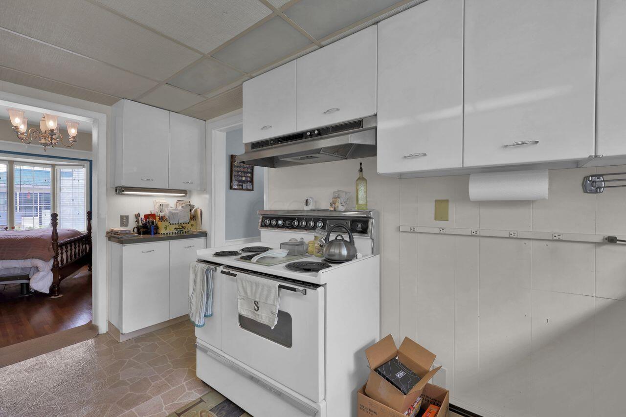 1102 Columbus Street