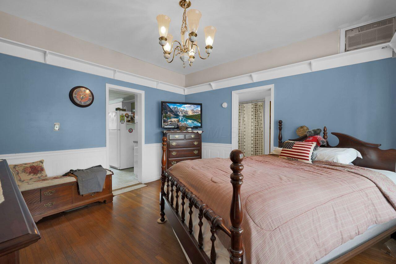 1102 Columbus Street